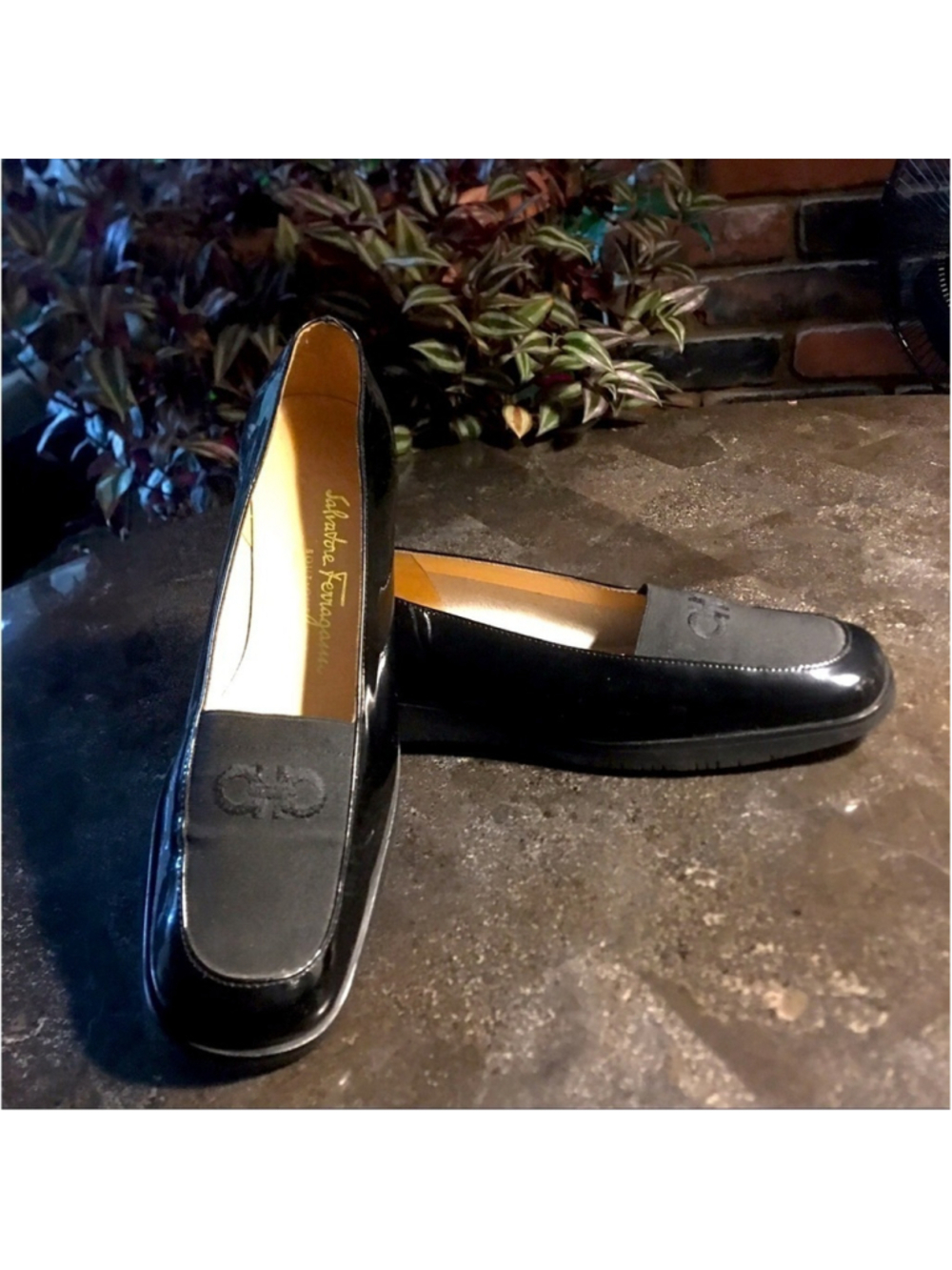 SALVATORE FERRAGAMO WOMAN’S PATENT LEATHER SHOES SIZE 8 2 A’
